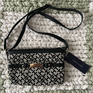 Tommy Hilfiger Cross Body Purse